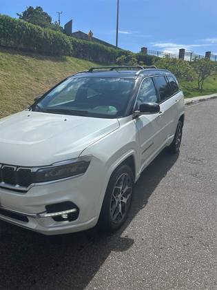 JEEP COMMANDER 2.0 TD380 TURBO DIESEL OVERLAND AT9